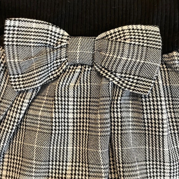 SHEIN Black and Gray Plaid Kids Dress - Picture 5 of 6